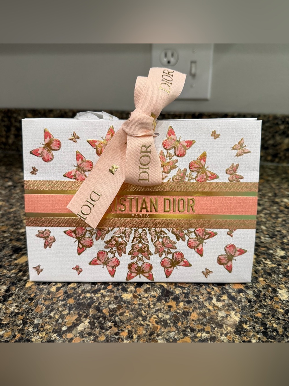 Christian Dior Floral Gift Box / forever luminizer highlighter limited edition